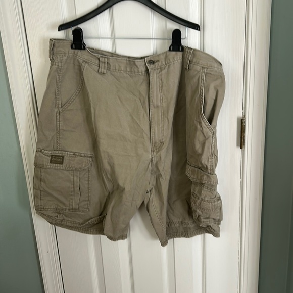 Wrangler cargo shorts - Picture 1 of 3